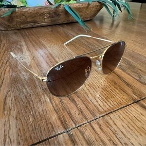 Ray Ban - RB3589 Phantos  gradient brown aviator sunglasses. Good condition